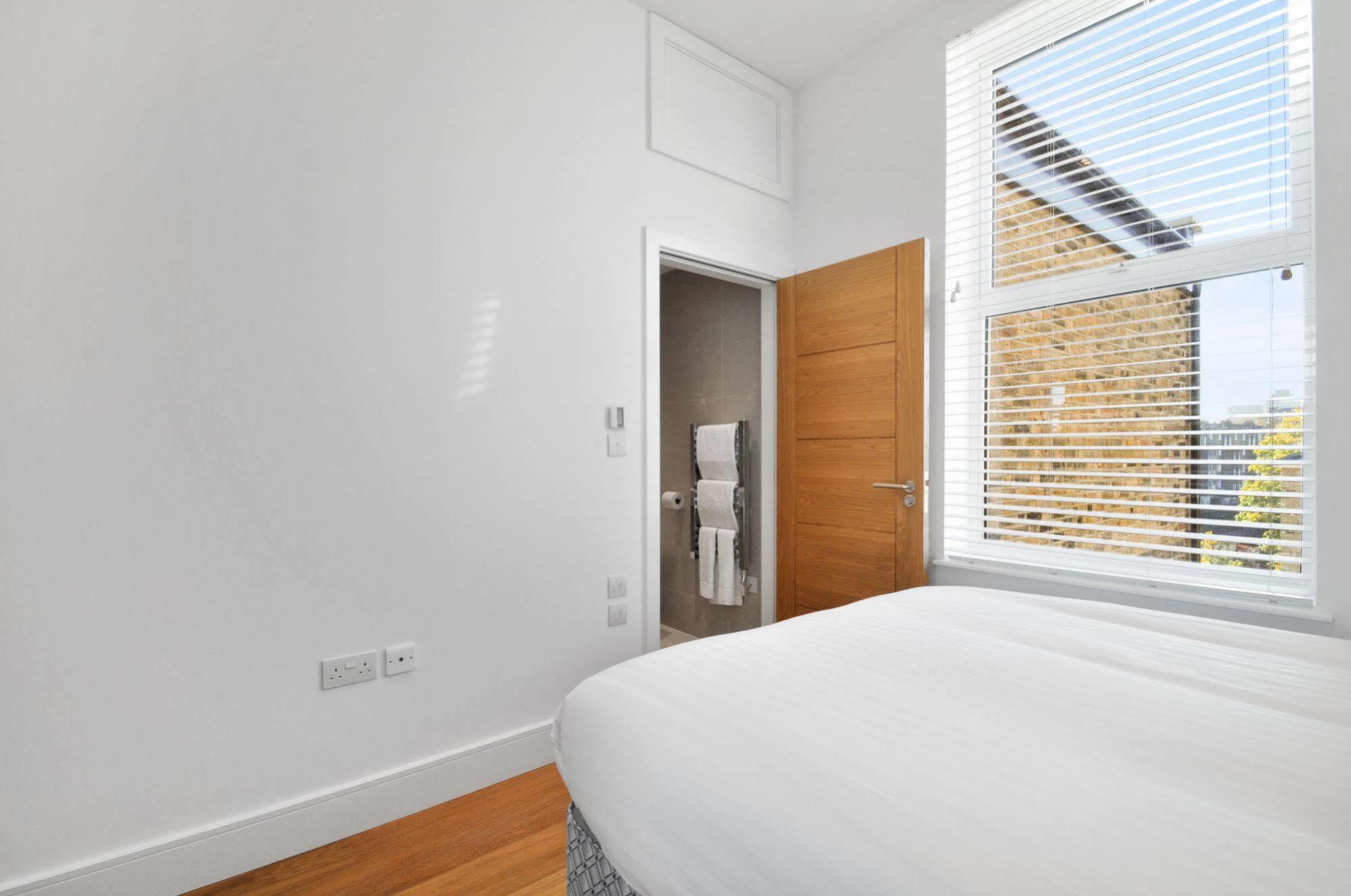 Апартаменти Access West Kensington Лондон Екстер'єр фото